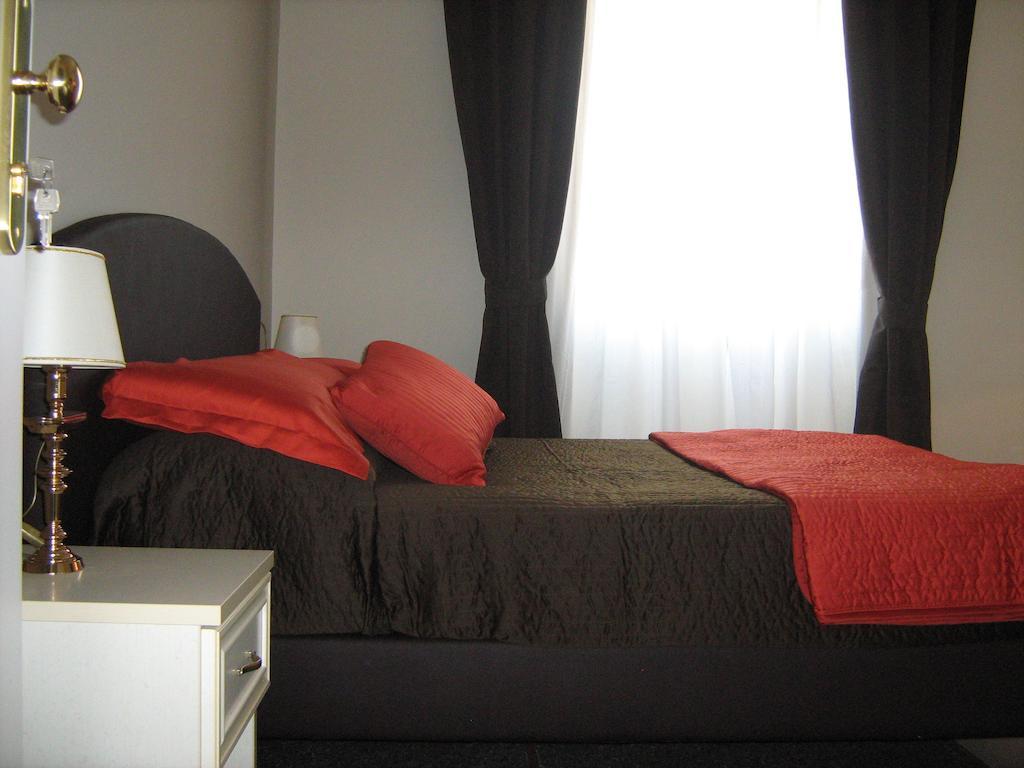 Appia Nuova Holiday B&B โรม ห้อง รูปภาพ